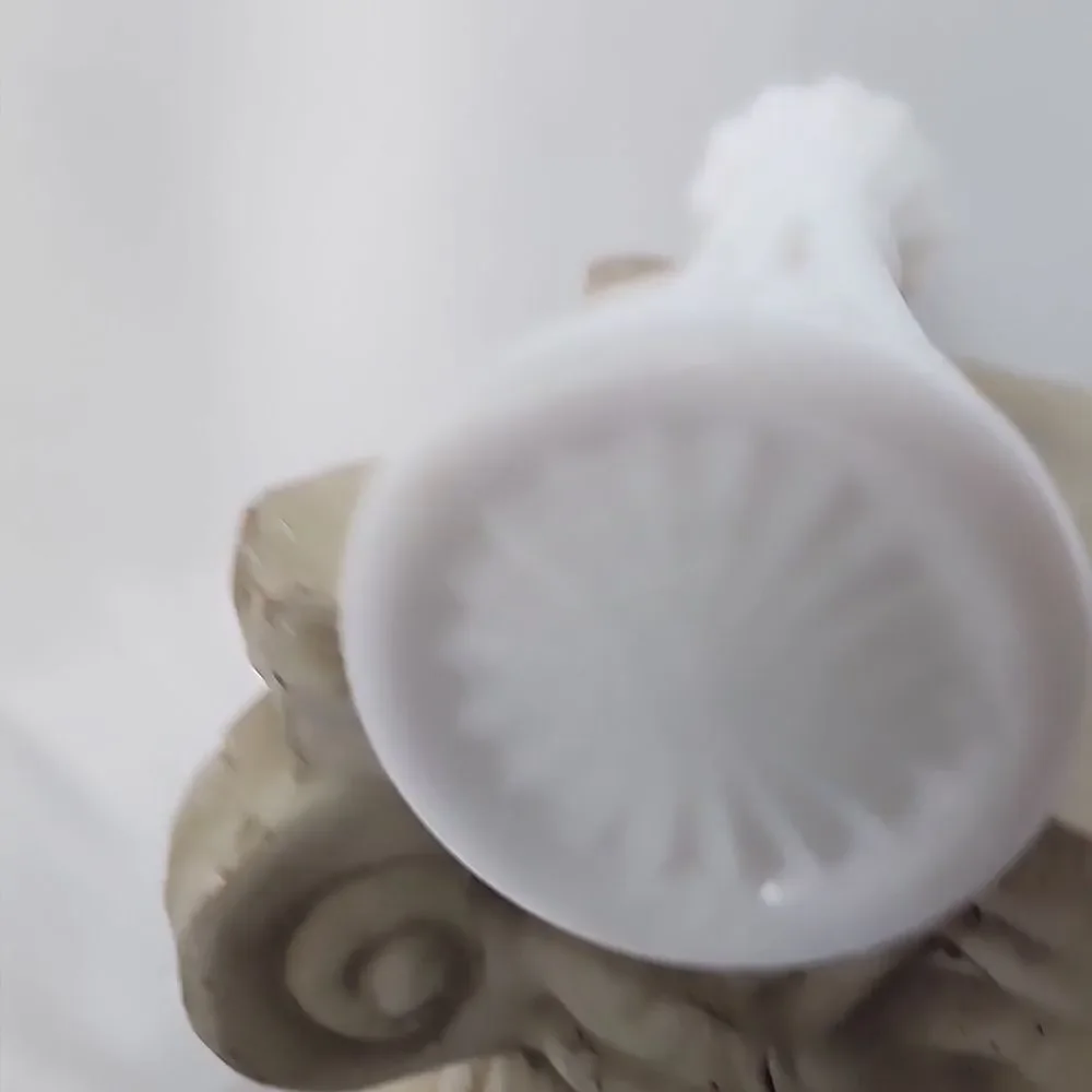 Vintage Detailed Decorative Milk Glass Vase - Picture 4 of 6